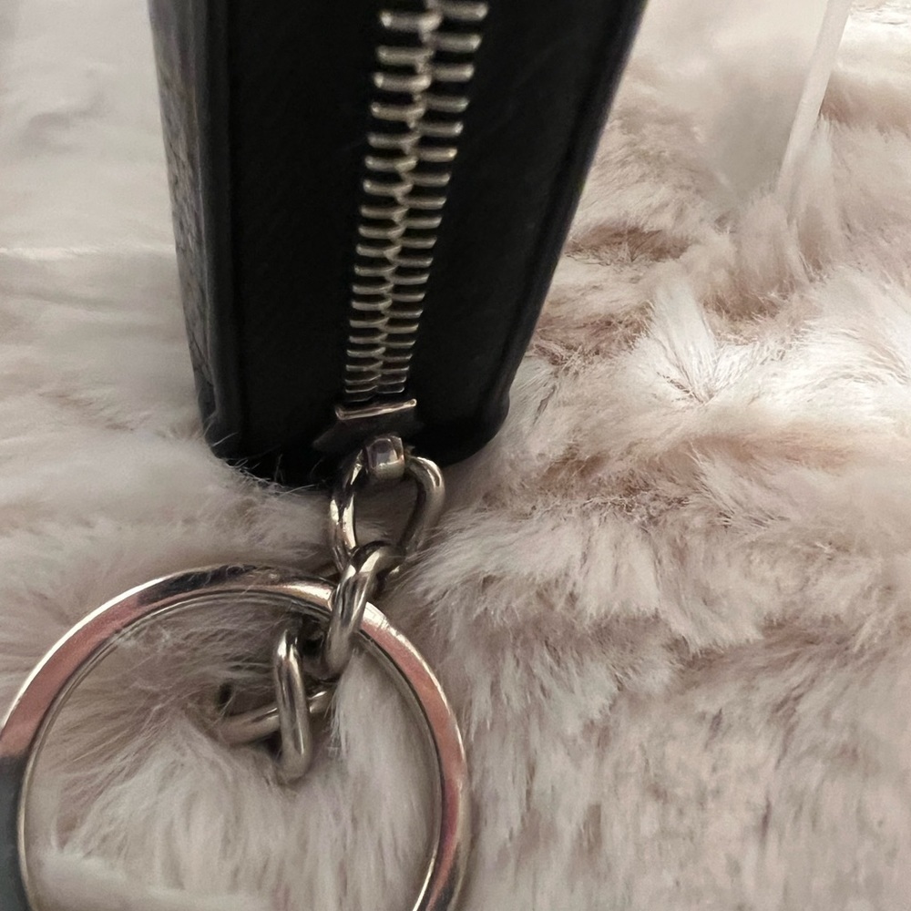 CELINE ZIP AROUND WALLET - Picture 3 of 15